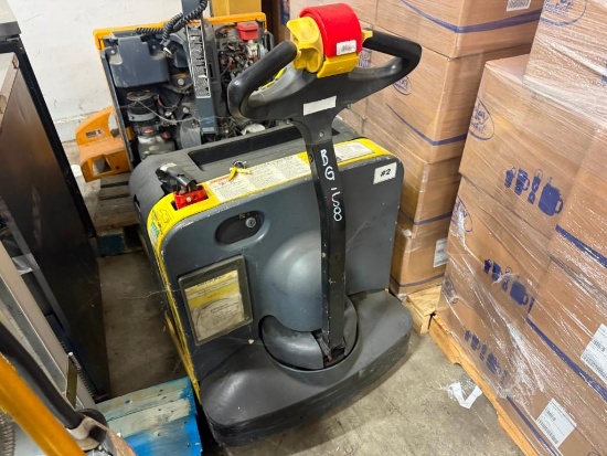 Hyster W40Z 4000 Lbs. Pallet Jack (INOPERABLE)