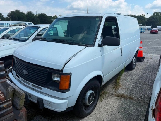 2005 Chevrolet Van (INOPERABLE)