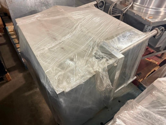 Wolf Range SCB 36 inch Charboiler and Table