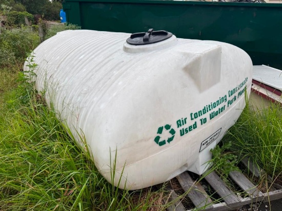 1600 Gallon Plastic Tank
