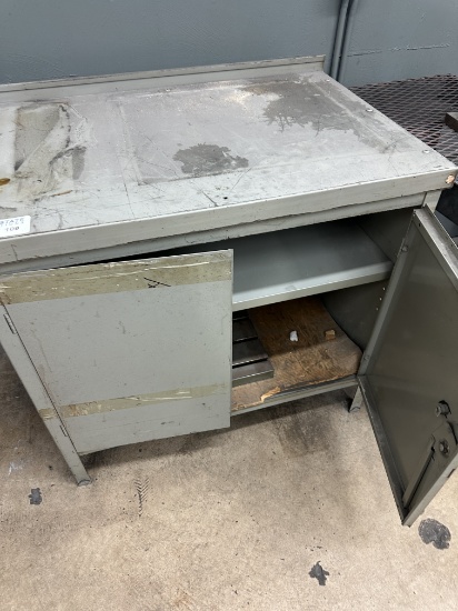 Small Work Station With Surface Plate