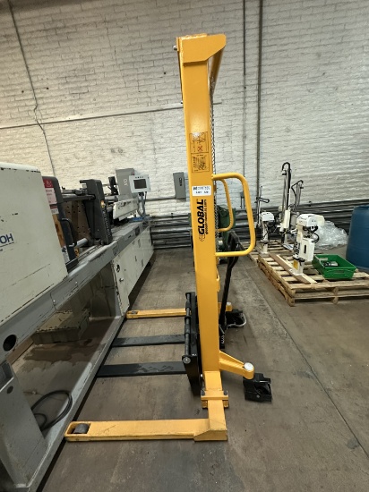 Global Industries High Lift Pallet Jack