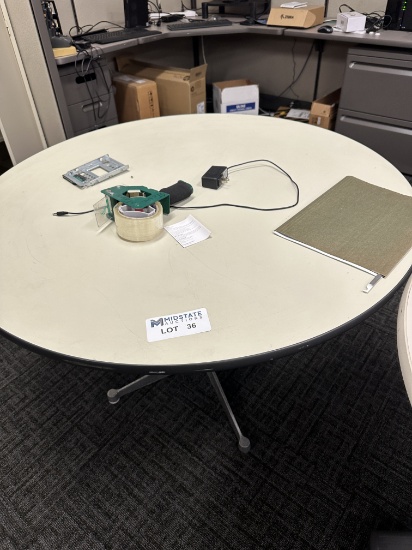 Round Table