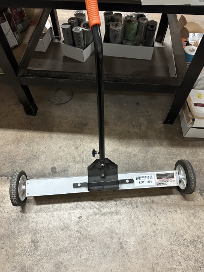 Magnetic Floor Sweeper
