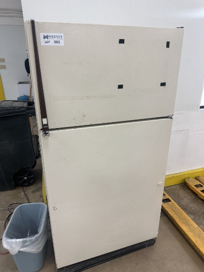 Refrigerator
