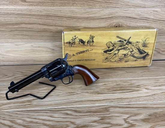 A Uberti 1873 Cattleman II Revolver