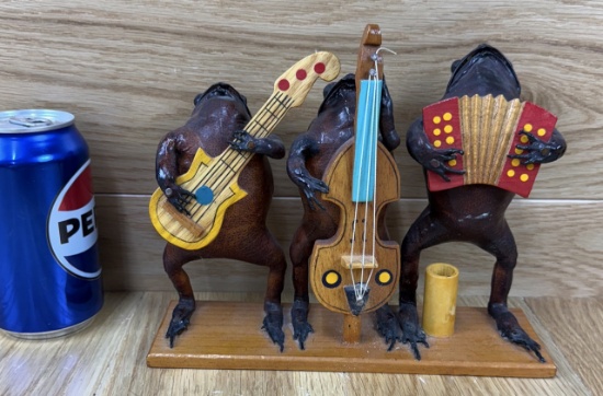 Taxidermy Frogs Vintage Oddity