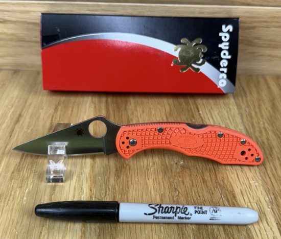 Spyderco Delica 4 Flat Ground 2-7/8" VG10 Satin Plain Blade - C11FPOR #2
