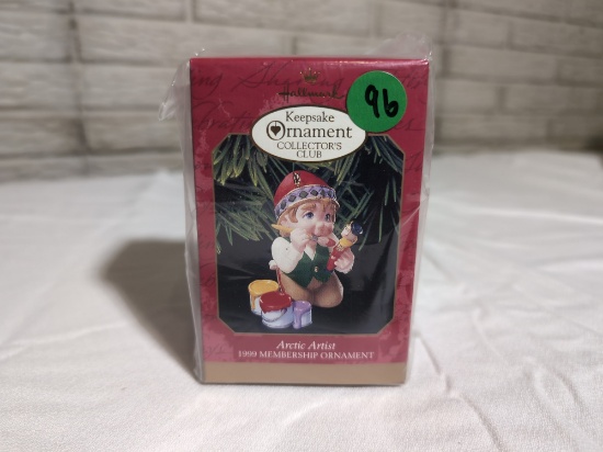 Hallmark 1999 Arctic Artist Club Ornament Keepsake Collectors Club