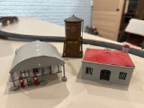 Ho Scale Train Scenery Buildings Gas Station, Plasticville Police, Water Tower