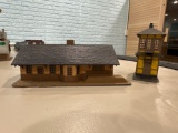 Ho Scale Train Station & Signal Tower 2-piece Vintage Set