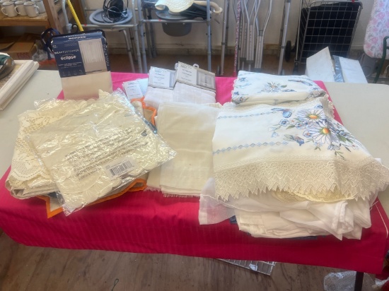 Table Linens & Embroidered Pieces
