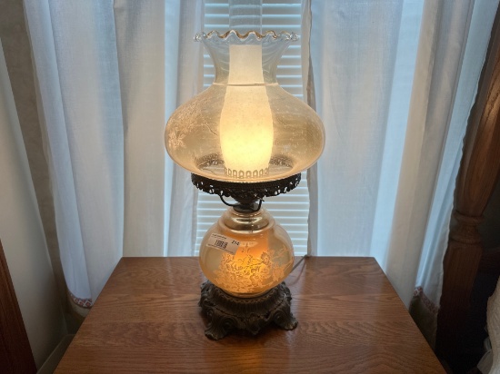 VINTAGE 1971 L & L WMC Hurricane Lamp