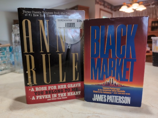 Lot of 2 Books (Ann Rule, James Patterson)