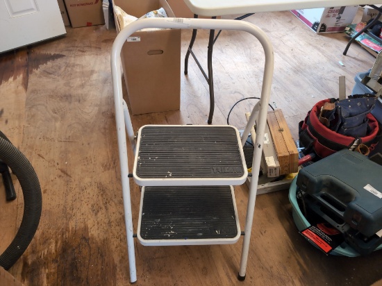 TriCam Step Stool
