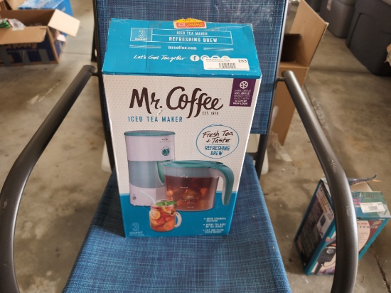Mr. Coffee 3-quart iced tea maker, model TM75, in original packaging.