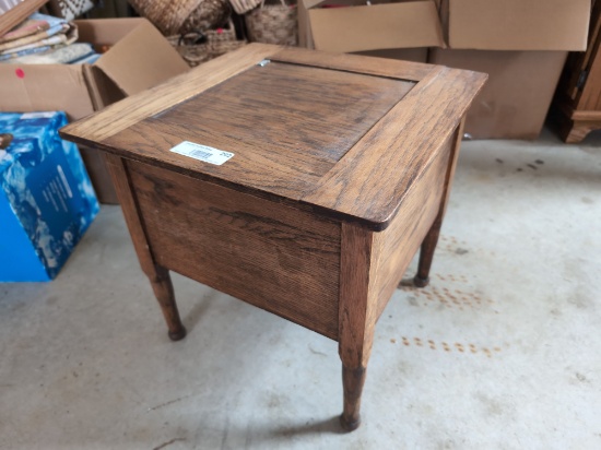 Vintage Oak Portable Toilet