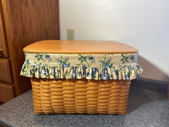 Large Longaberger Basket/Tote with Liner