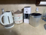 Small Kitchen Appliance Lot  Tea & Cooking