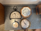 4 Decorative Clocks