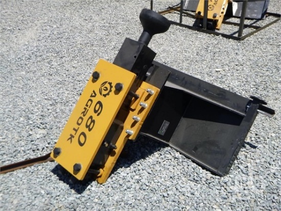 HYDRAULIC POST DRIVER