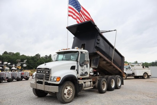2004 MACK CV713 GRANITE DUMP TRUCK