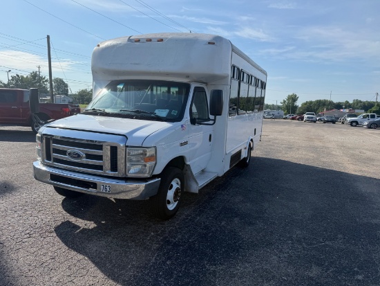 2016 Ford E450 12 Passenger Van