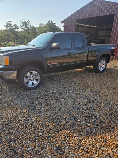 2008 GMC SIERRA PICK UP TRUCK