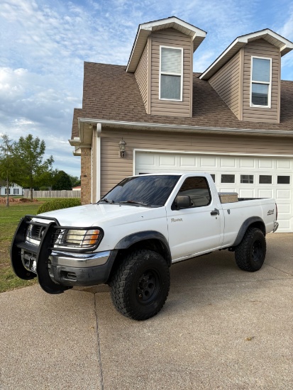 1998 NISSAN FRONTIER PICK UP TRUCK