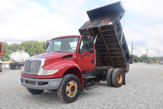 2016 INTERNATIONAL 7400 DUMP TRUCK