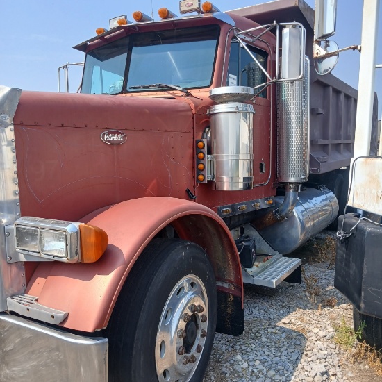 PETERBILT DUMP TRUCK