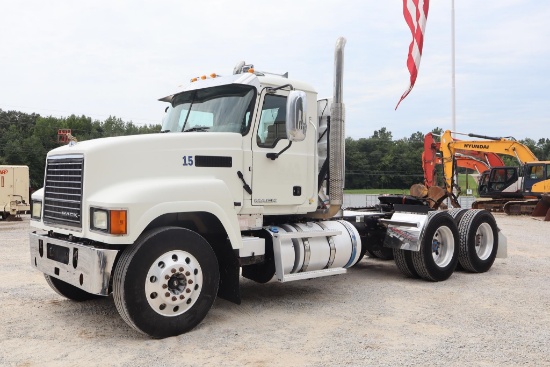 2015 MACK CHU613 DAY CAB TRUCK