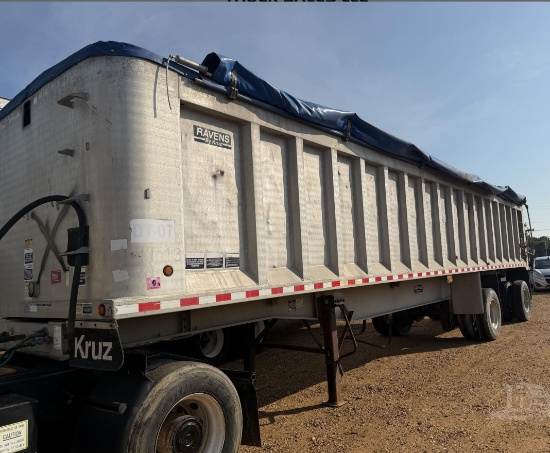 2011 KRUZ 39 FOOT TANDEM AXEL TRAILER- COVINGTON, TN