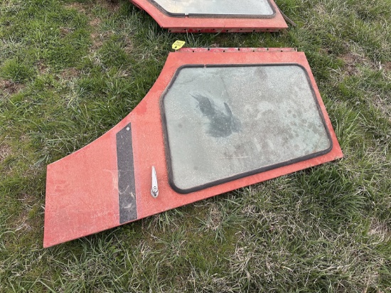 International 66' RH Door