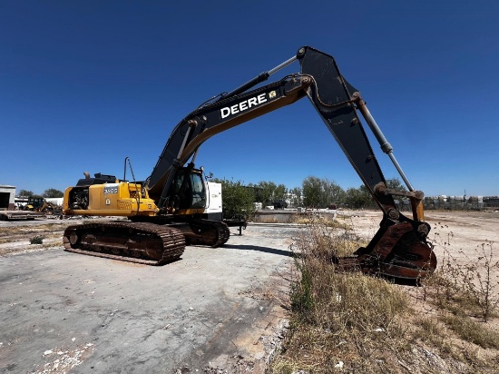 2014 DEERE 380G LC 154