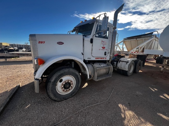 2005 Peterbilt 212