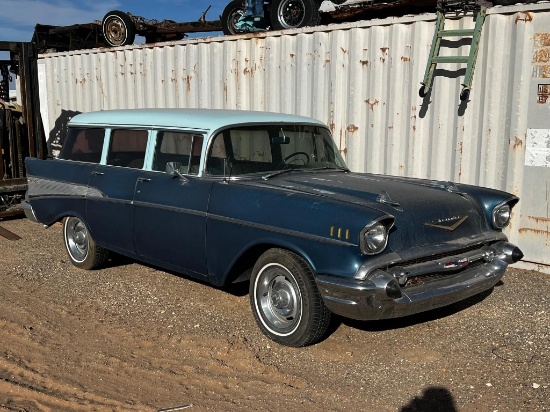 1957 CHEVROLET 573