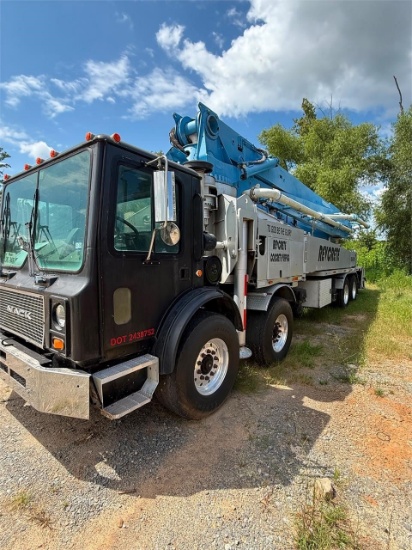 2002 Mack MR688