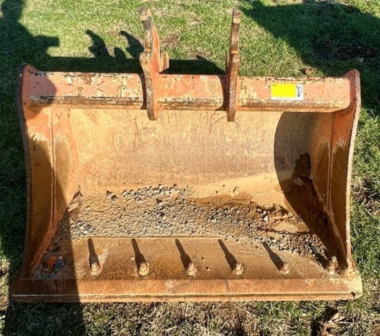 Hitachi 42" Bucket