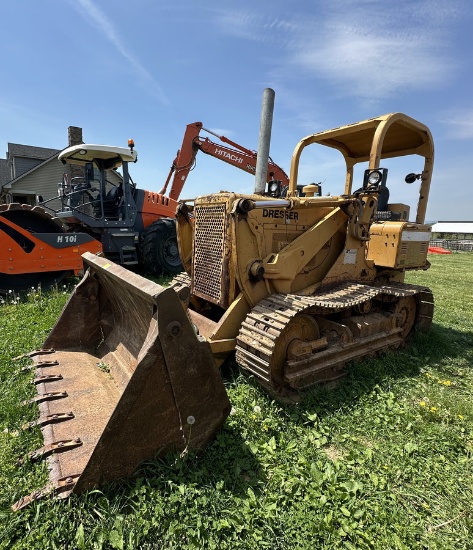 Dresser Track Loader 125G