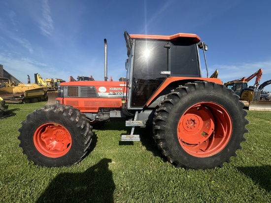 Kubota M120 4x4