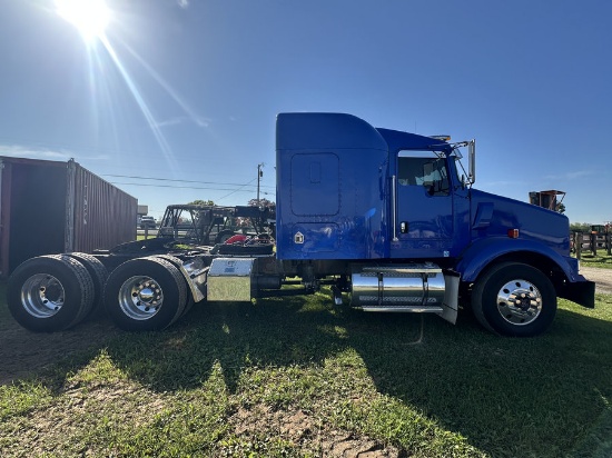 2003 Kenworth T800