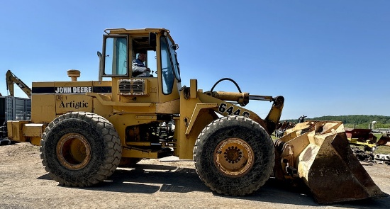 John Deere Artistic 644G 4x4 Loader