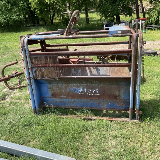 Priefert Roping Chute