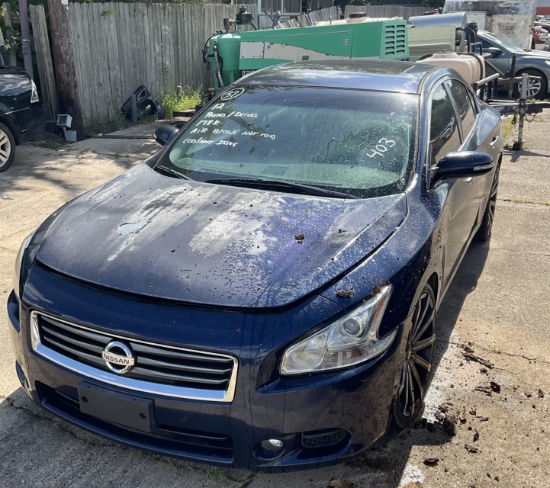 Nissan maxima