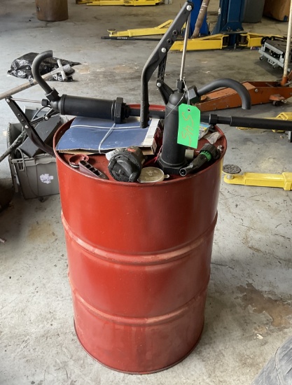 Oil barrel with pump