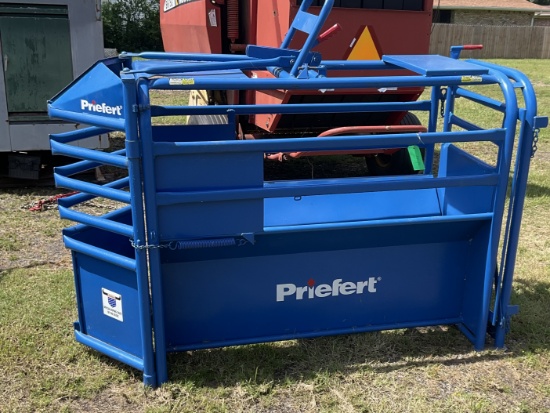 Priefert roping chute