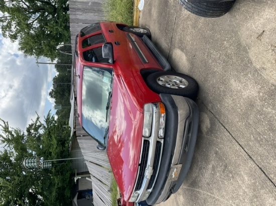 05 Chevy Tahoe