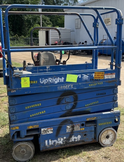 Scissor lift