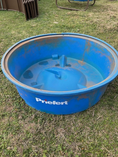 120 Gallon New Water Trough